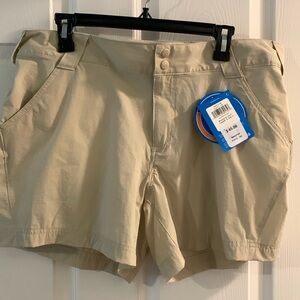 Columbia Woman's Active Shorts New Size 16